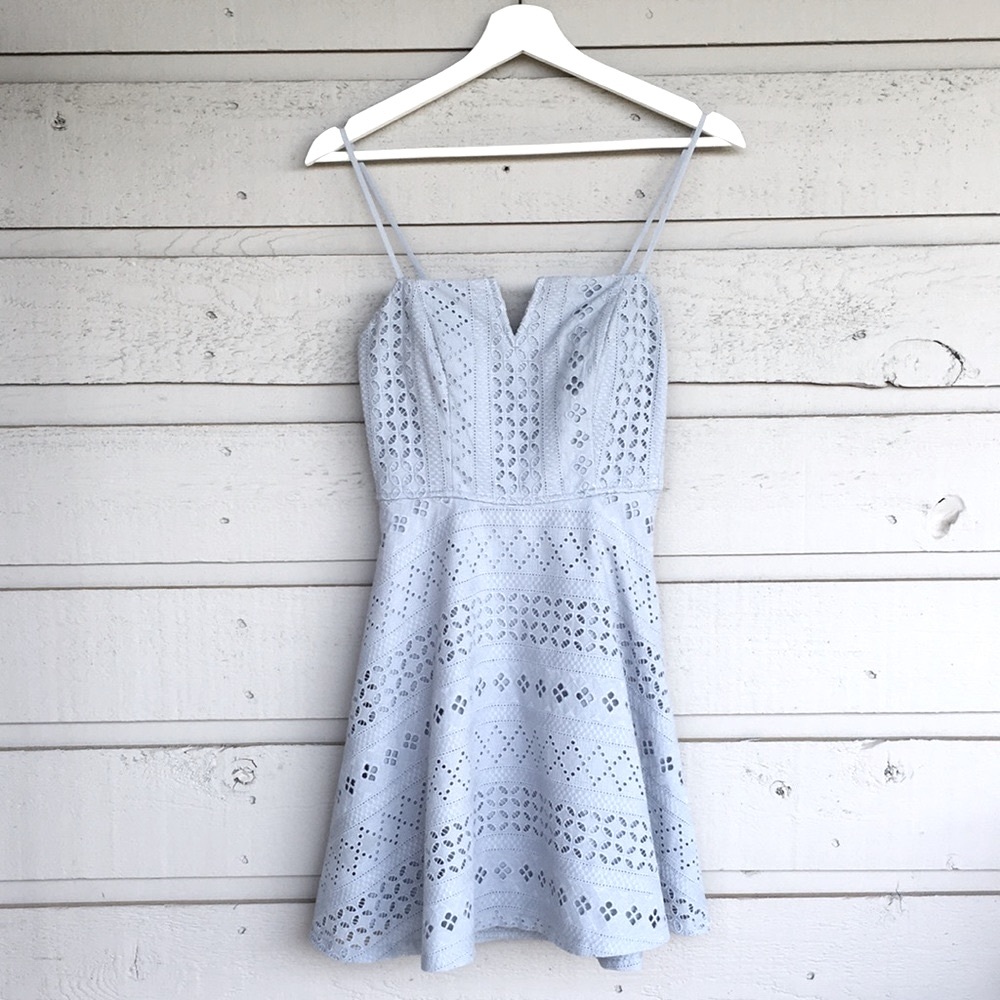 TRIXXI EYELET COTTON DRESS KEYHOLE BACK W/BOW FLARE FLIRTY SKIRT DUSTY BLUE